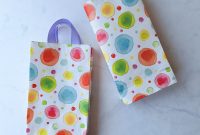 Make a Gift Bag from Wrapping Paper: Simple DIY Tutorial