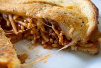 Spaghetti Sandwich Recipe: How to Make a Crispy Pasta Sandwich