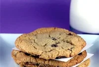Classic Chewy Chocolate Chip Cookies for Everyday Baking