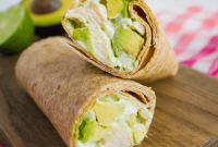 Creamy Avocado Chicken Wrap Recipe for Quick Lunch or Dinner