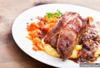 Italian-Style Slow-Cooked Pork Ribs with Creamy Polenta