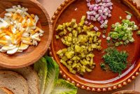 5 High-Protein Foods I Always Keep in My Fridge