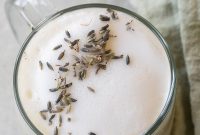 London Fog Latte: Creamy Earl Grey Tea with Vanilla and Lavender
