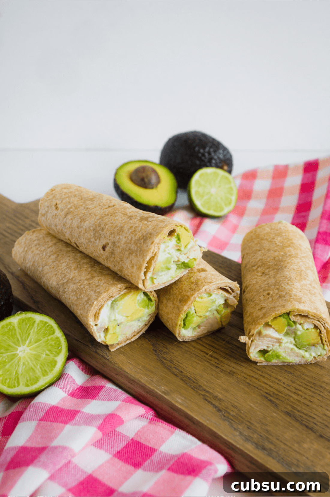 Avocado Chicken Wraps - a great alternative healthy dinner recipes www.thirtyhandmadedays.com