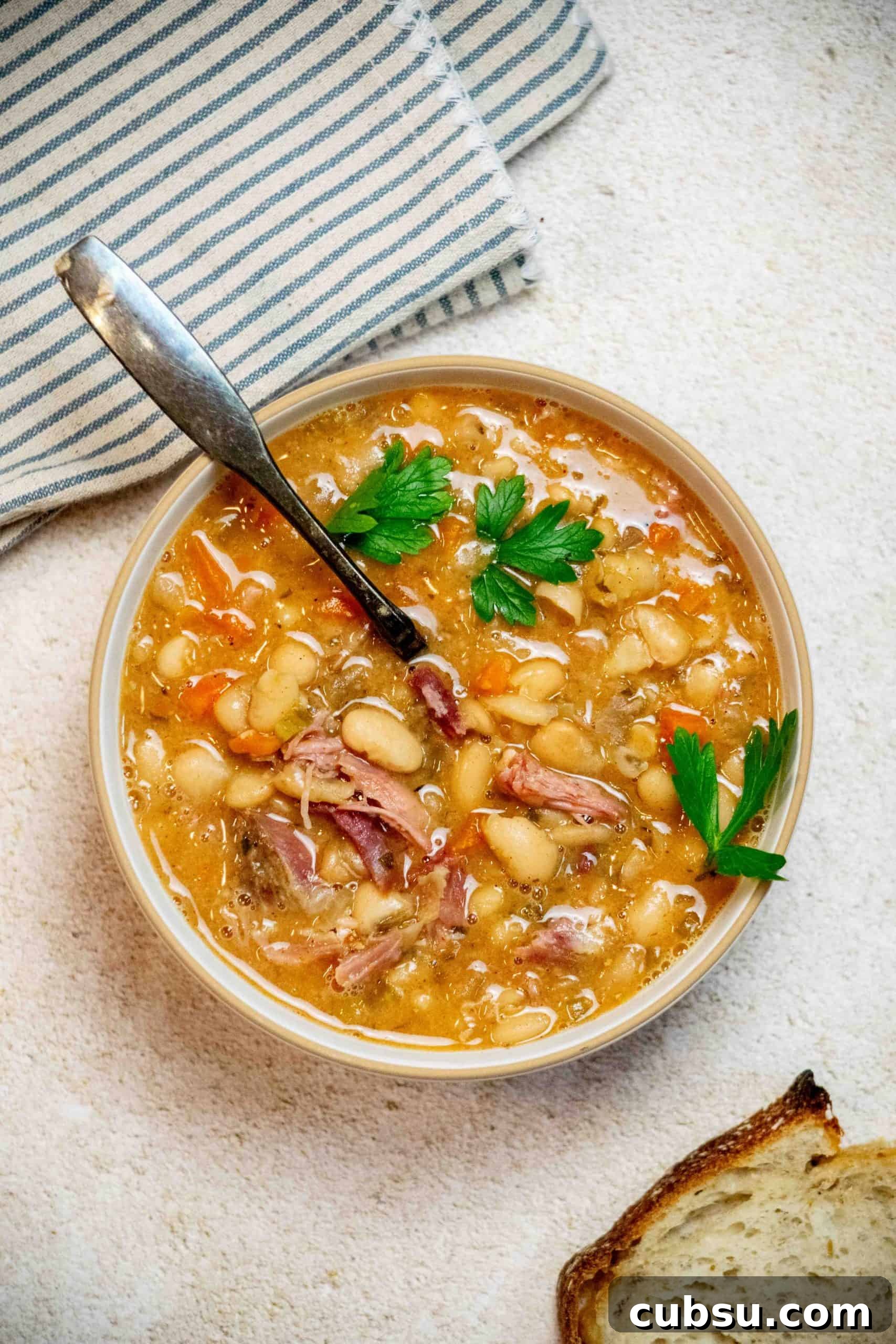 Easy-Slow-Cooker-Crockpot-Ham-Bone-Bean-Soup.