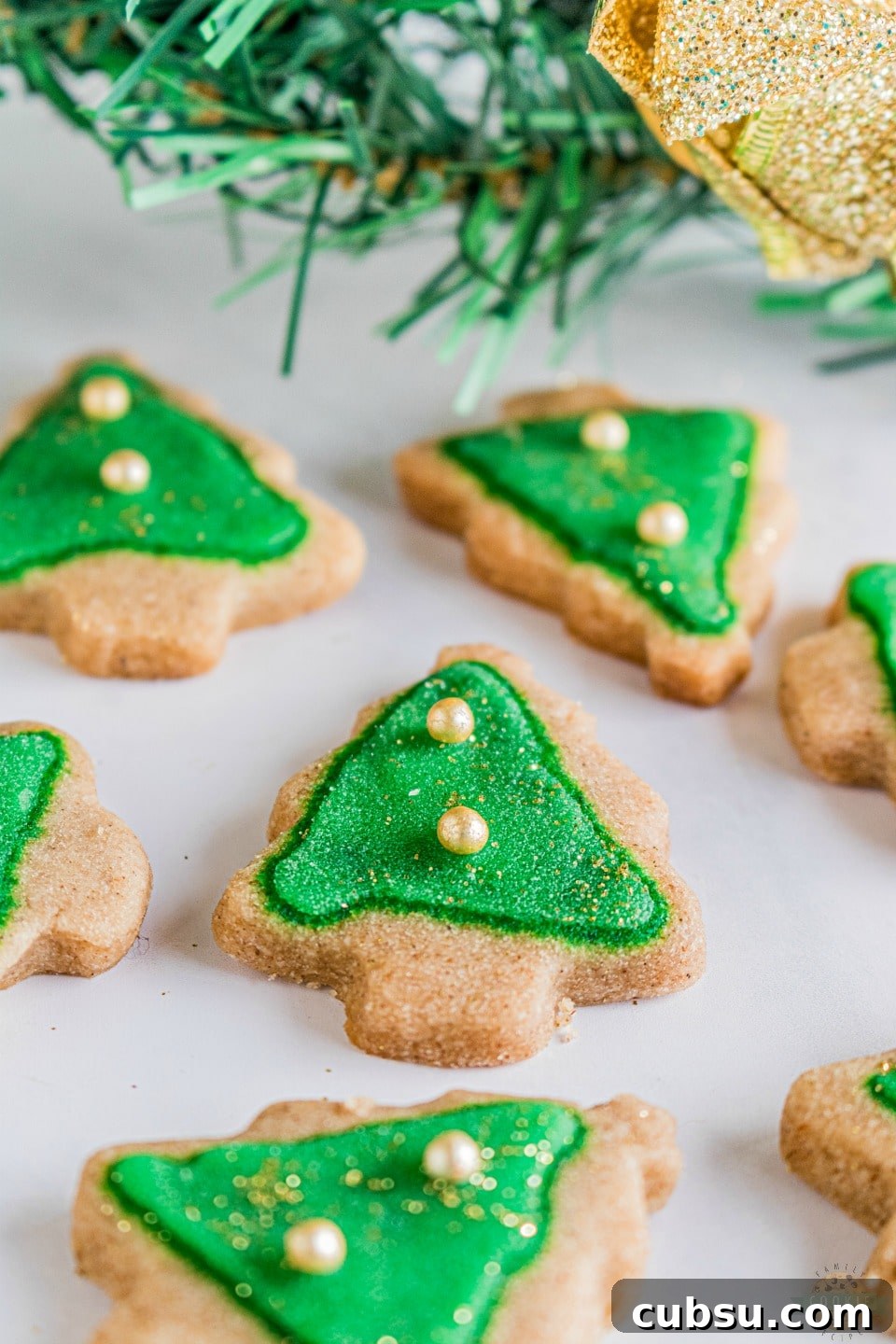 Spiced Christmas Shortbread Cookies