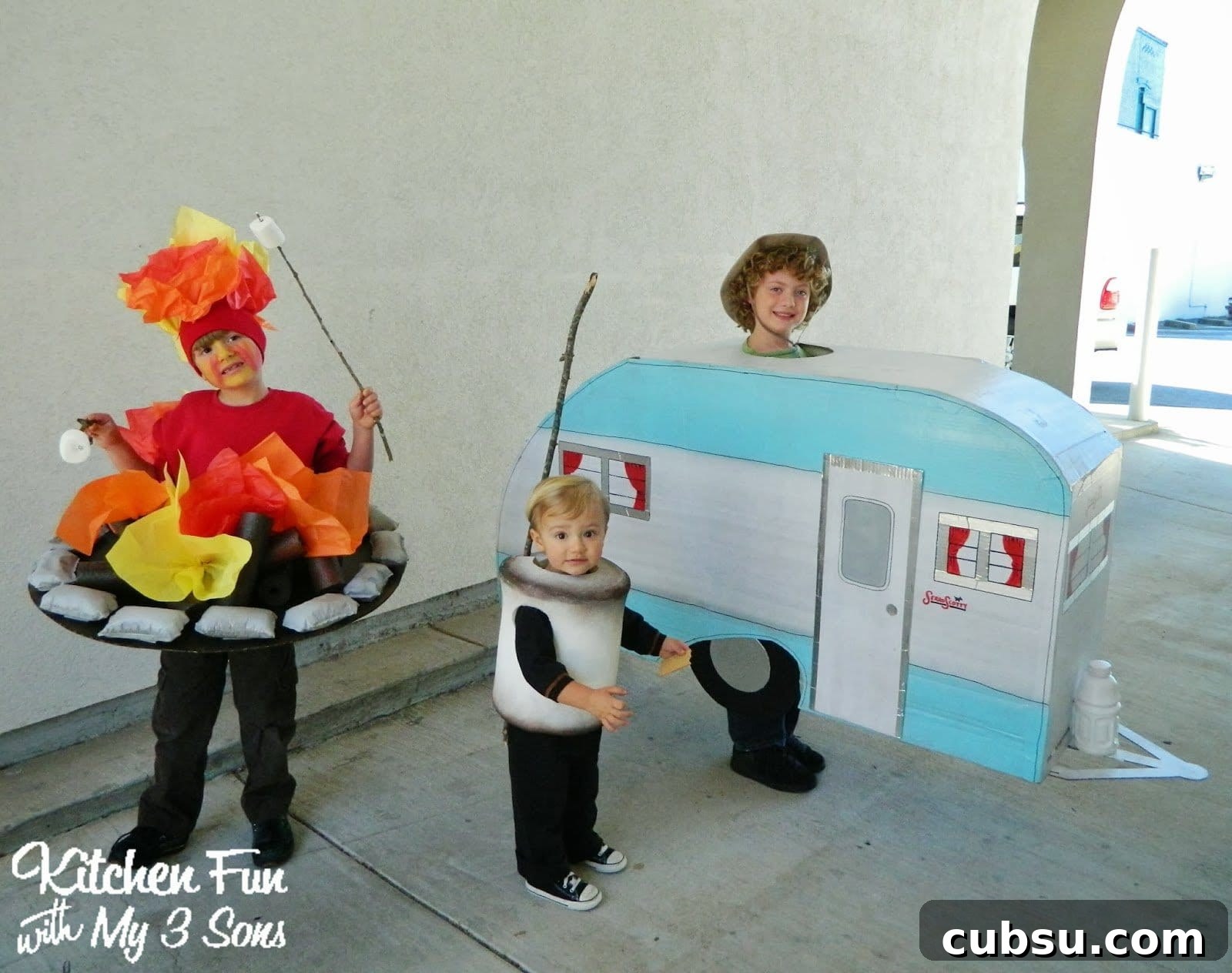20+ Fun Camping Snacks and Meals Kids Will Love 3 Camping Costumes
