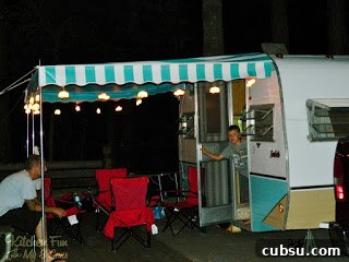 20+ Fun Camping Snacks and Meals Kids Will Love 23 Nighttime camping