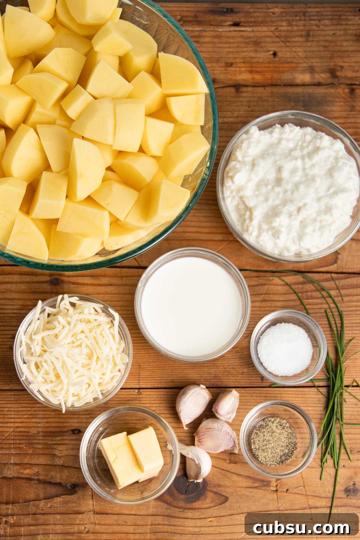 This is a picture of the ingredients to make the mashed potatoes.