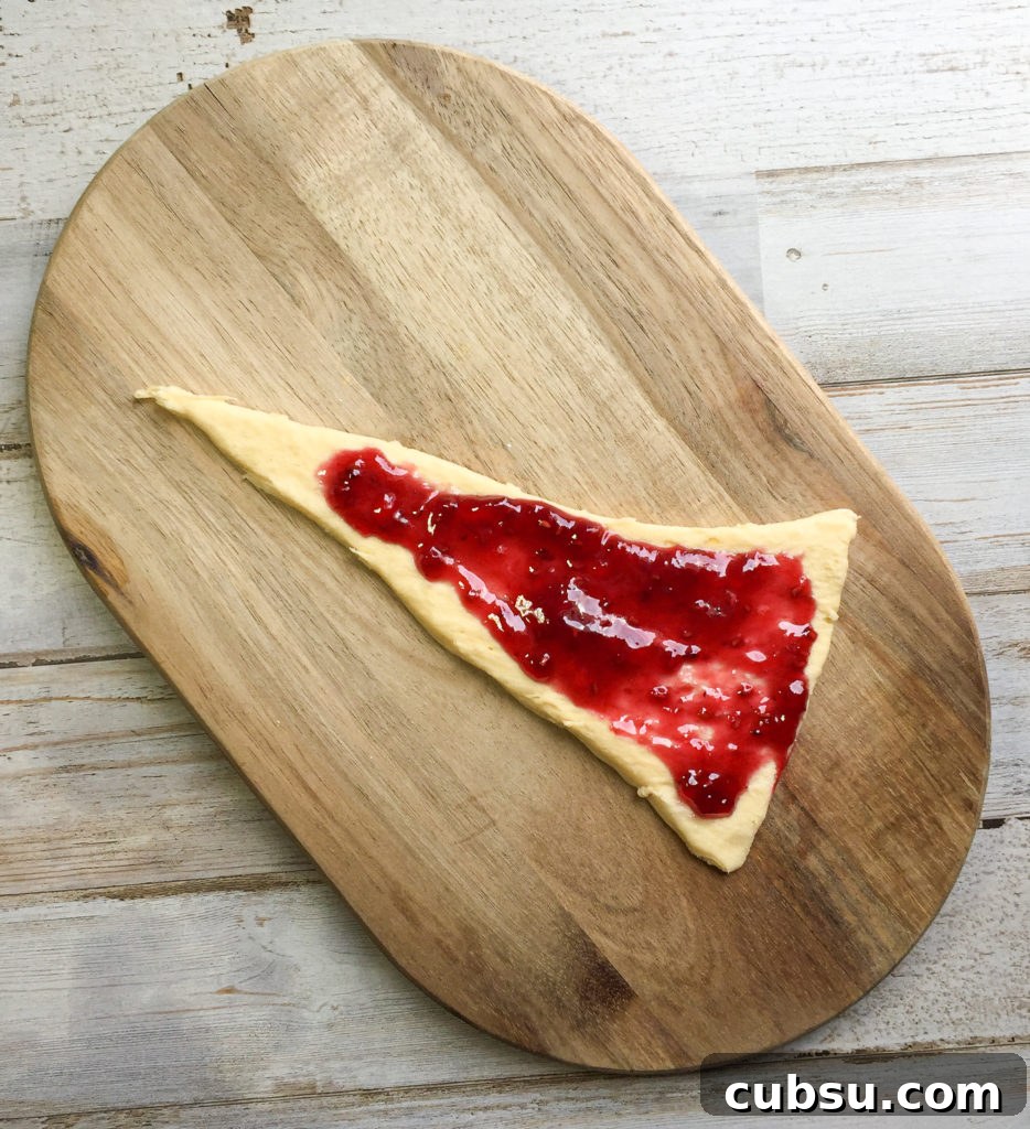Razzleberry Crescent Rolls: Flaky Fruit-Filled Pastries Tutorial 4 Crescent Roll with jam