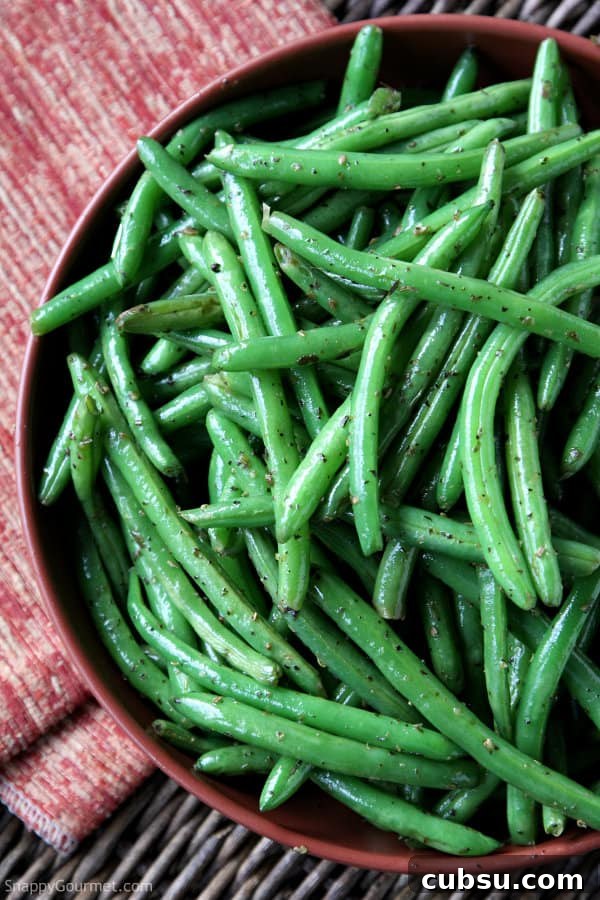 Simply Sautéed Italian Green Beans, easy side dish vegetable! SnappyGourmet.com